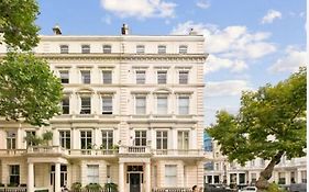 2 Bedroom Luxury Flat In South Kensington